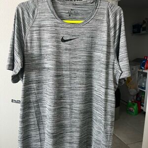 Nike Gray Short Sleeve Tee Casual Comfort